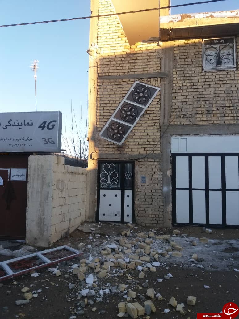 زمین لرزه ۵.۴ ریشتری خانه زنیان در استان فارس را لرزاند/زمین لرزه تلفات جانی نداشته است + فیلم و تصاویر
