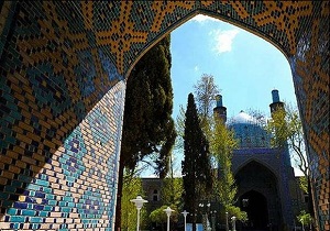 عملیات مرمت گنبد مدرسه چهارباغ اصفهان تاپایان امسال