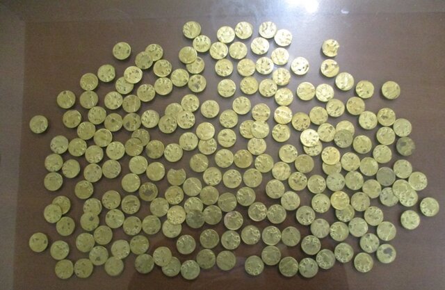 سکه های تاریخی تقلبی از آب درآمد!