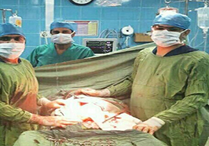 خارج کردن توده شش و نیم کیلویی از کلیه مرد جهرمی