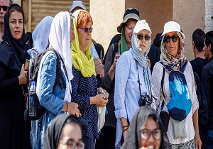 گردشگران با رویداد دهه فجر انقلاب اسلامی آشنا می‌شوند