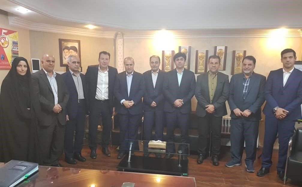 ملاک عمل فدراسیون فوتبال برای انتخاب سرمربی ایرانی تیم ملی چیست؟ ملاک عمل فدراسیون فوتبال برای انتخاب سرمربی ایرانی تیم ملی چیست؟