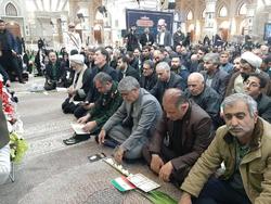 انقلاب اسلامی ثمره مبارزات و پایداری امام و مردم است
