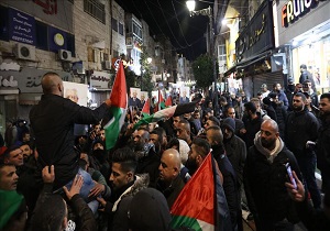 زخمی شدن فلسطینی‌ها به دست نظامیان صهیونیست‌ در تظاهرات علیه معامله قرن