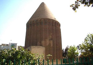 برج زیبای علاءالدین از آثار تاریخی شهر ورامین + فیلم