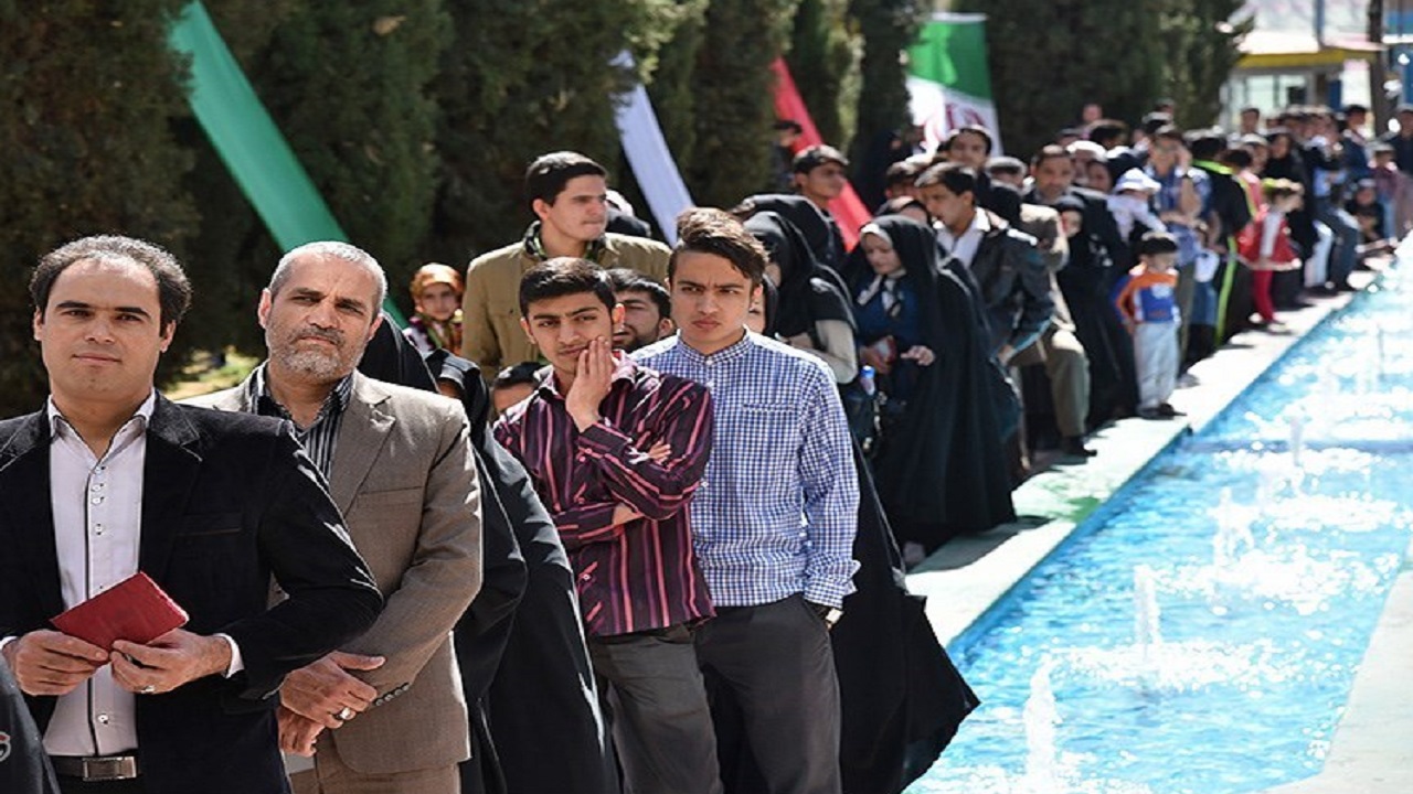 ایران عاشق؛ مردم در آستانه جشن انتخابات یازدهم +نماهنگ