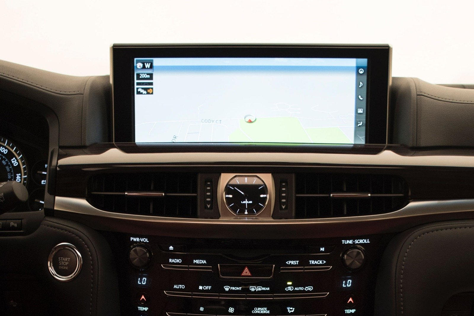 خودروی پهن پیکر لکسوس LX570 2020 وارد بازار شد