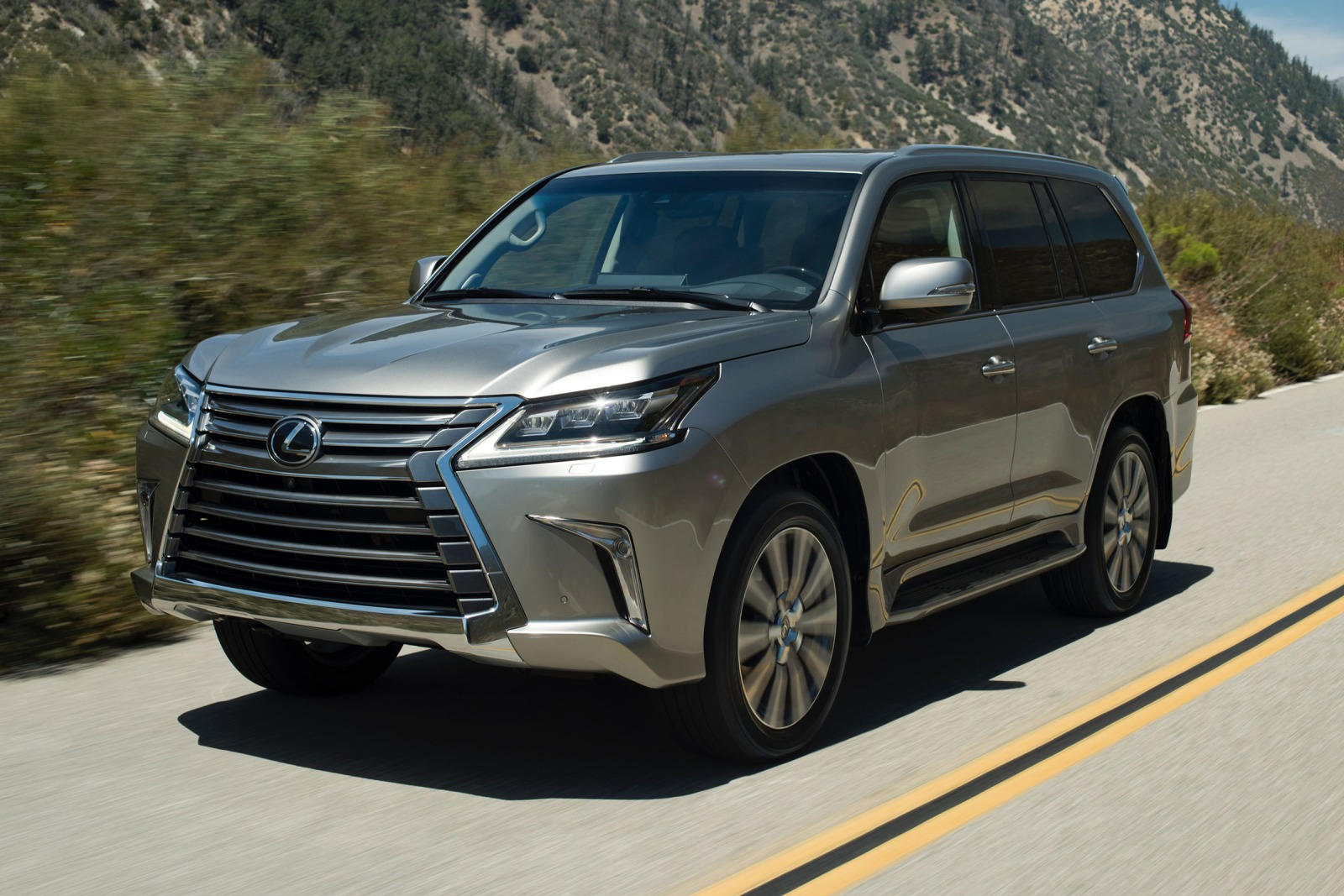 خودروی پهن پیکر لکسوس LX570 2020 وارد بازار شد
