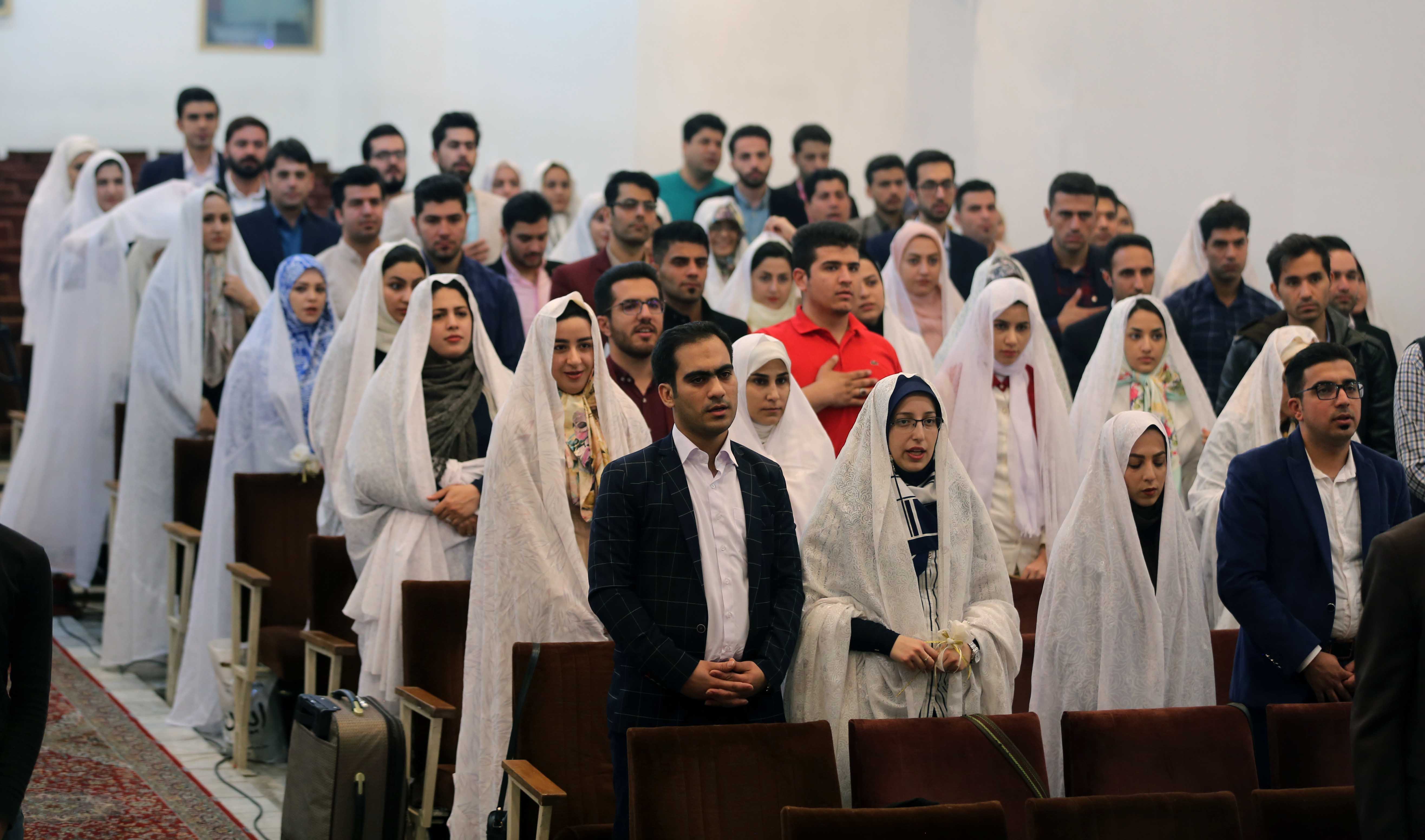 جشن ازدواج ۱۳۰ زوج جوان در دانشگاه آزاد اراک