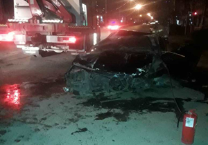 نجات راننده در حادثه واژگونی خودرو در ساری نجات راننده در حادثه واژگونی خودرو در ساری