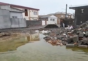 وضع اسفبار کوچه مرزبانان یازدهم بندر ترکمن پس از بارندگی + فیلم