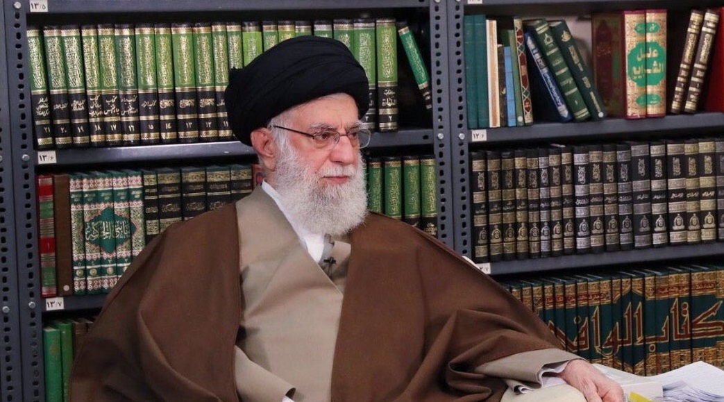 کدام کتاب‌ها منبع مطالعاتی مقام معظم رهبری هستند؟