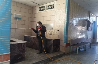 ضدعفونی و سم پاشی معابر و اماکن پر تردد شهرهای استان