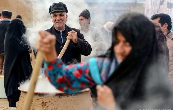 عطری در نزدیکی بهار/سمنو پزان خراسان شمالی نماد وفاق، همدلی و معنویت