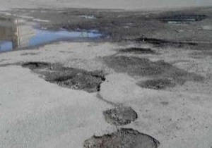وضع نامناسب آسفالت در بلوار ۹ دی همدان + فیلم