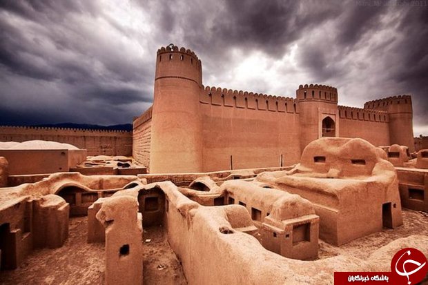 نگین دیار کریمان در انتظار میهمانان نوروزی + تصاویر