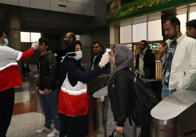 تب‌سنجی مسافران در پایانه مسافربری امام رضا (ع) مشهد