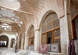 اجرای آیین‌های نوروزی در تیمچه حاج شهباز بیجار