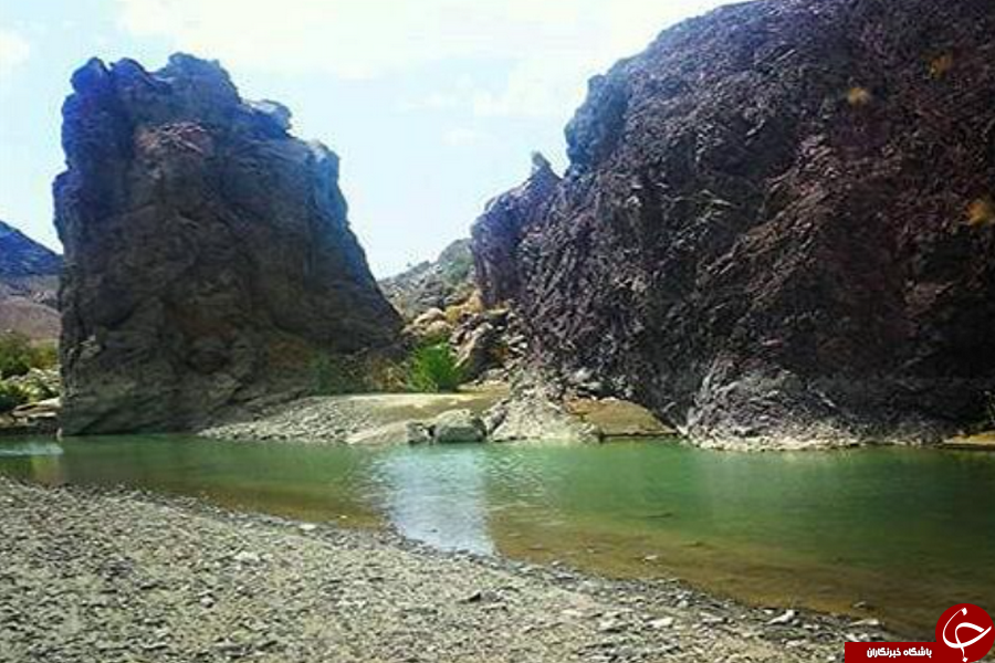 سفر به قلعه گنج و اقامت در نخستین هتل کپری جهان