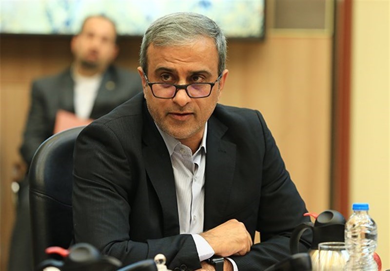تجهیز رانندگان ناوگان تاکسیرانی به اقلام بهداشتی/ سرویس دهی شبانه روزی سازمان‌های خدماتی شهرداری تهران