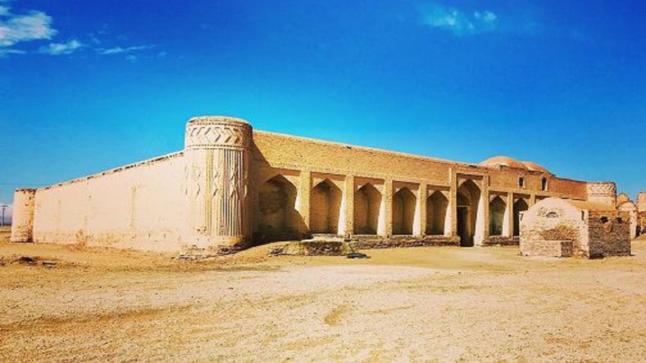 تبدیل کاروانسرای بلاآباد نایین به اقامتگاه سنتی
