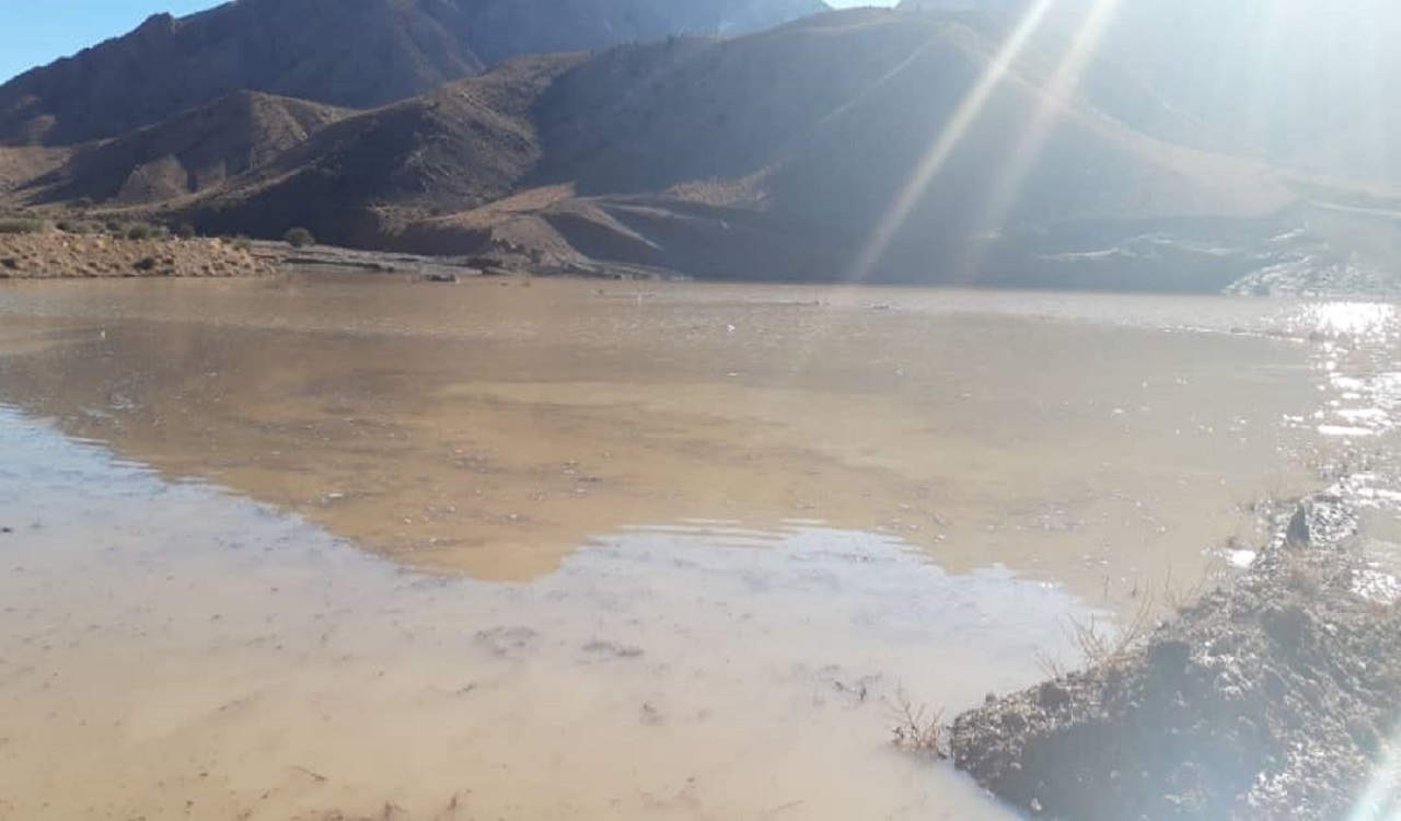 بند خاکی در روستای آرک نبض قنات را به صدا درآرود