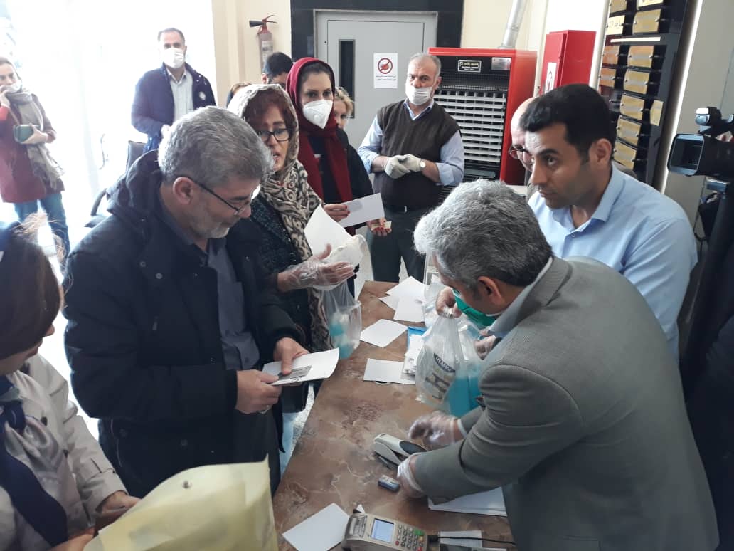توزیع بیش از ۳ هزار بسته مواد ضدعفونی کننده در مطب‌ و درمانگاه‌ها