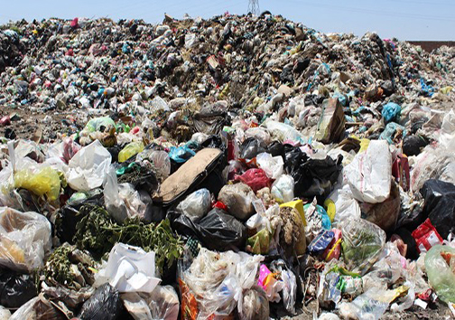 ماسک و دستکش های روی زمین دعوتنامه رسمی برای کرونا/ پاکبانان در خط مقدم مبارزه