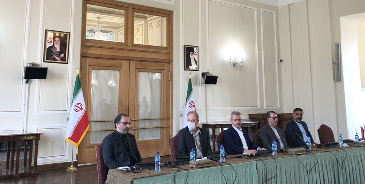 نشست اقدامات کنترلی ایران در پی شیوع کرونا با حضور دیپلمات های خارجی مقیم تهران