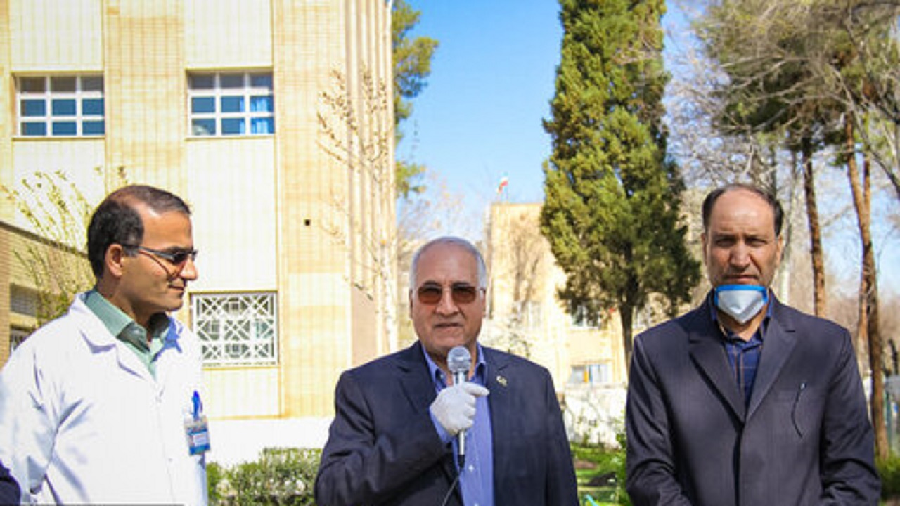 تندیس ایثار و تلاش پزشکان و پرستاران ساخته می شود