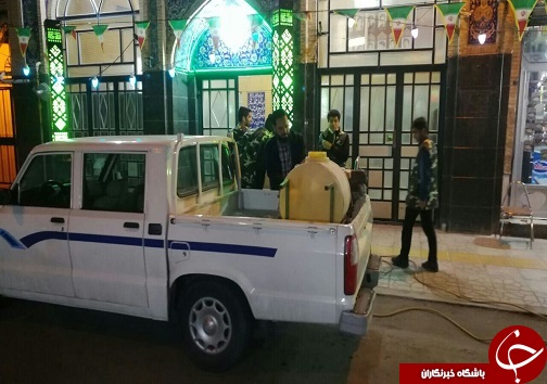 ضدعفونی مساجد شلوغ شهر سمنان در اقدام بسیجیان جهادی