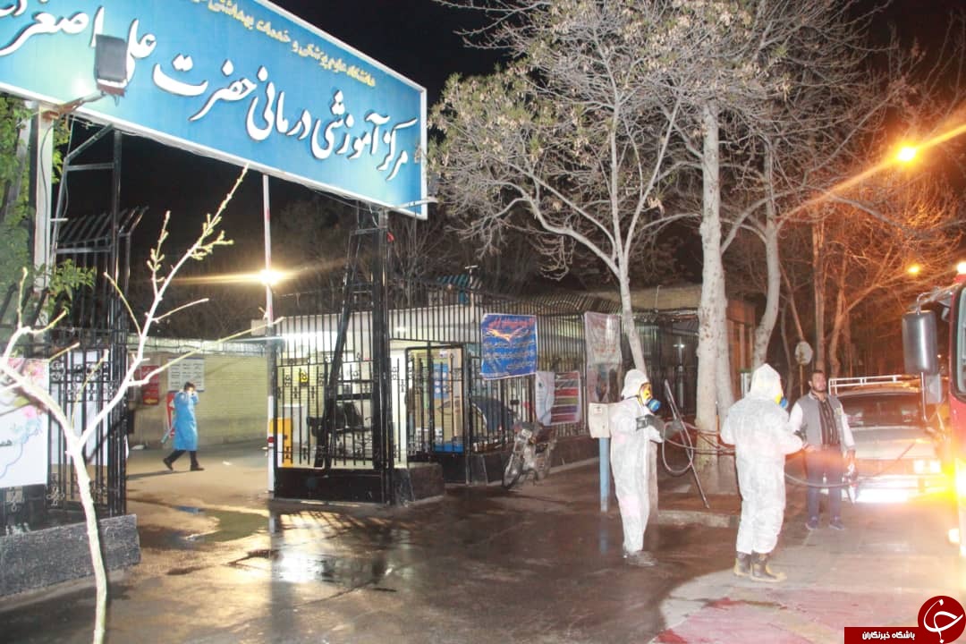 ضدعفونی و گندزدایی شهر شیراز به همت آتش نشانان شیراز
