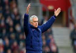 پزشکان و پرستاران فداکاری که در روز پدر هم نمی‌توانند کنار خانواده باشند + صوت