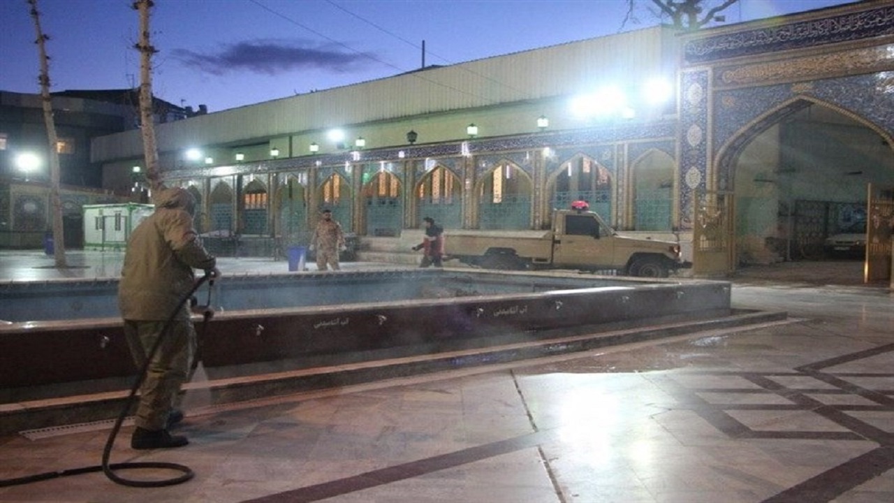 مساجد و حسینیه‌ها ضد عفونی شد