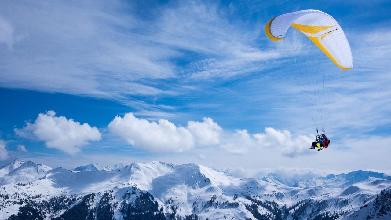 مرگ حتمی از بیخ گوش پاراگلایدرسوار البرزی گذشت