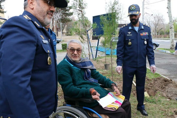 کاشت ۵۳ نهال به یاد ۵۳ شهید خلبان جاوید الاثر نیروی هوایی ارتش کاشت ۵۳ نهال به یاد ۵۳ شهید خلبان جاوید الاثر نیروی هوایی ارتش