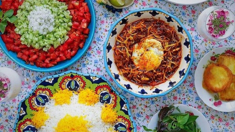 طرز تهیه خورش پیچاق قیمه مجلسی اردبیل؛ مشهورترین غذای نذری اردبیلی&zwnj;ها////// دپو
