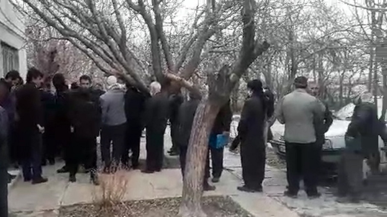 بی‌توجهی کشاورزان به توصیه‌های بهداشتی در تازه‌آباد دزج + فیلم