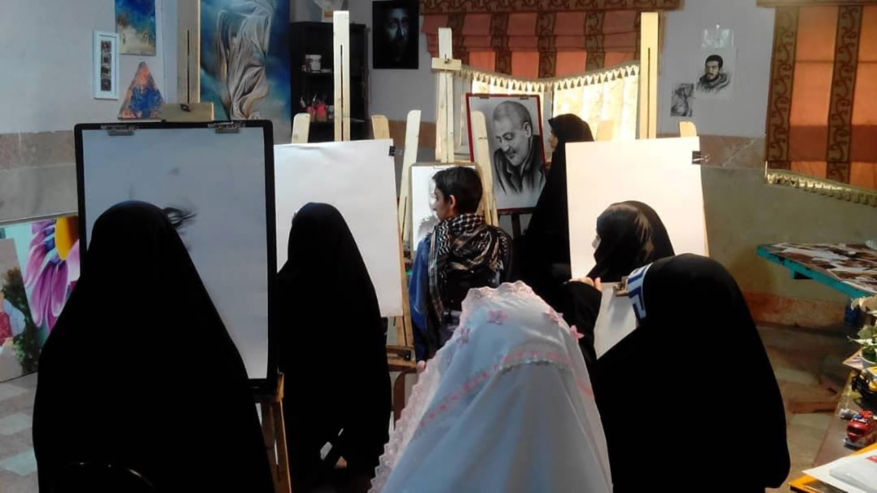 دل‌نگاره‌های فرزندان شهدا برای سردار سلیمانی در روز پدر + نماهنگ