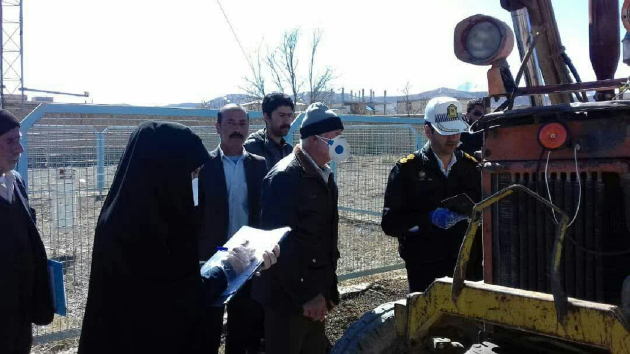 پلاک گذاری ۱۱۳ دستگاه تراکتور حوزه سورشجان