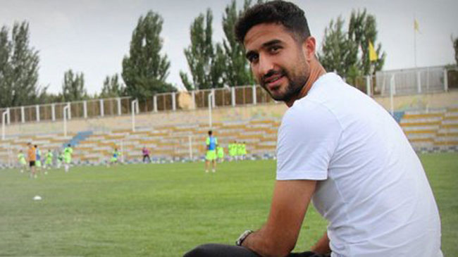 مدافع ذوب آهن دیدار با استقلال را از دست داد/ عباسی به مجیدی رسید