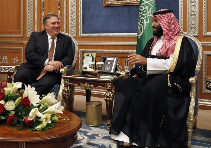 محمد بن&zwnj;سلمان، ولیعهد عربستان سعودی و مایک پمپئو، وزیر امور خارجه آمریکا