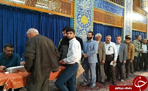 حضورر مردم ارالعباده یزد در پای صندوق ها در آغازین ساعت رأی گیری به همراه تصاویر