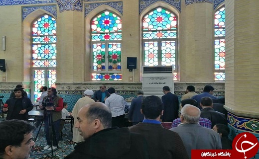 حضورر مردم ارالعباده یزد در پای صندوق ها در آغازین ساعت رأی گیری به همراه تصاویر