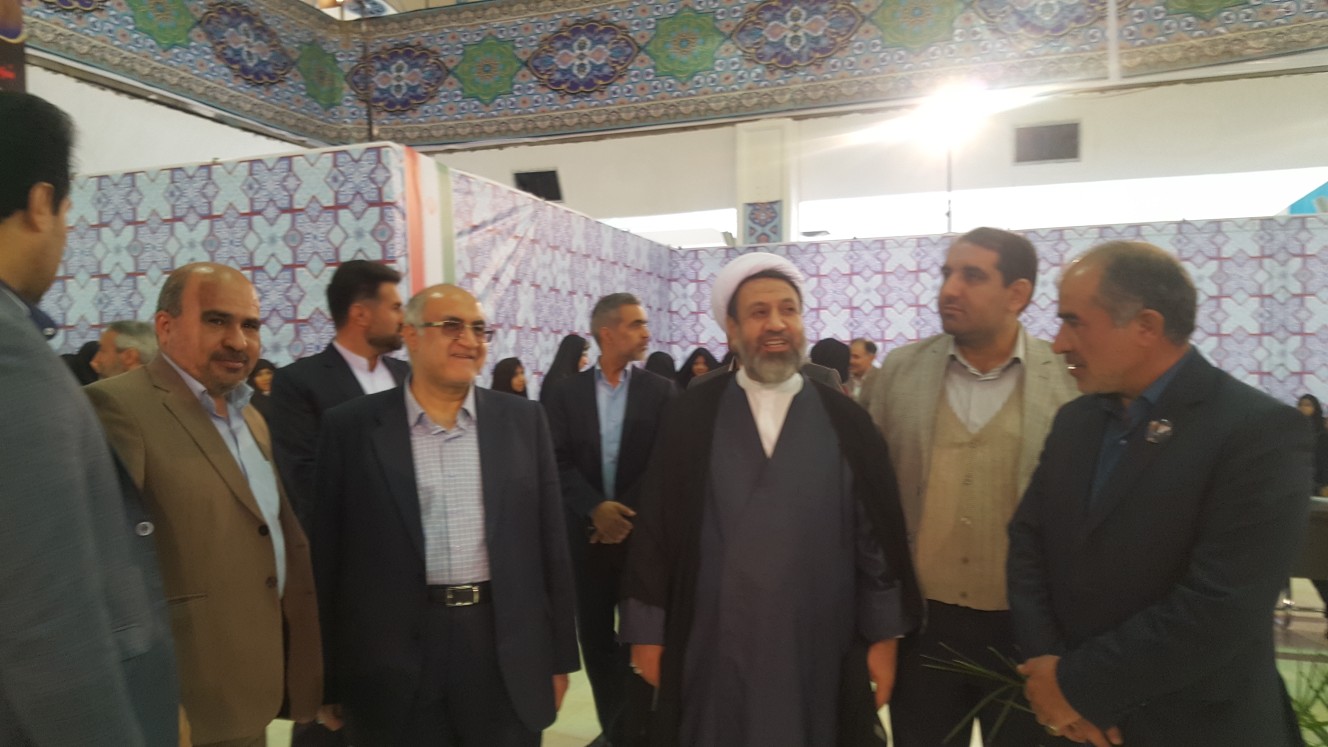 آغاز فرایند رای گیری انتخابات یازدهمین دوره مجلس شورای اسلامی در کرمان/حضور مسئولین استان در صف رای دهندگان
