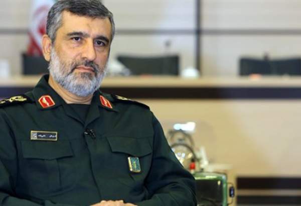 سردار حاجی زاده در صف رأی‌گیری مسجد ابوذر