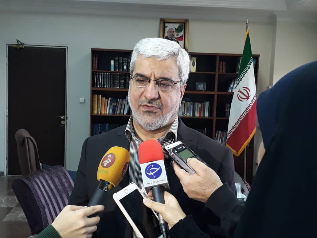 آغاز انتخابات یازدهمین دوره مجلس و میان دوره&zwnj;ای خبرگان با دستور وزیر کشور/ ظریف و عارف رای خود را به صندوق انداختند