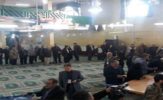مردم انقلابی قزوین در پای صندوق&zwnj;های رای