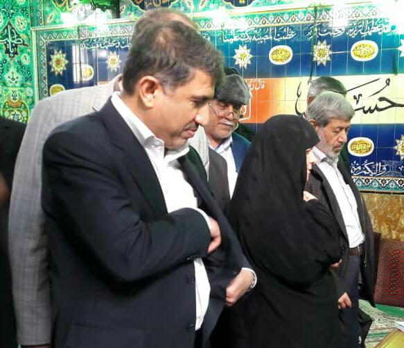 استاندار البرز رای خود را به صندوق انداخت
