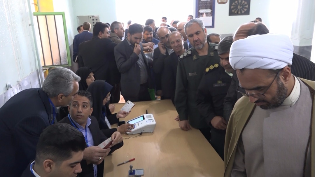 یازدهمین دوره انتخابات مجلس شورای اسلامی در شهرستانهای کرمان+ تصاویر یازدهمین دوره انتخابات مجلس شورای اسلامی در شهرستانهای کرمان+ تصاویر